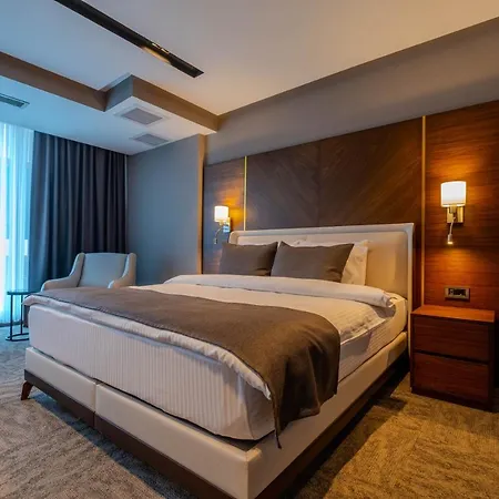 B'istanbul Hotel 4*