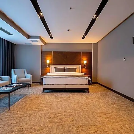 Hotel B'istanbul 4*