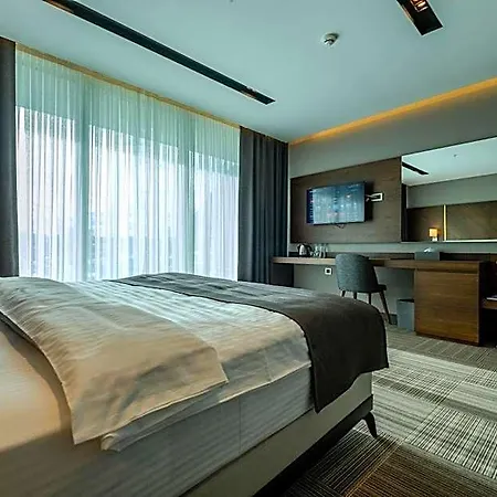 B'istanbul 4*