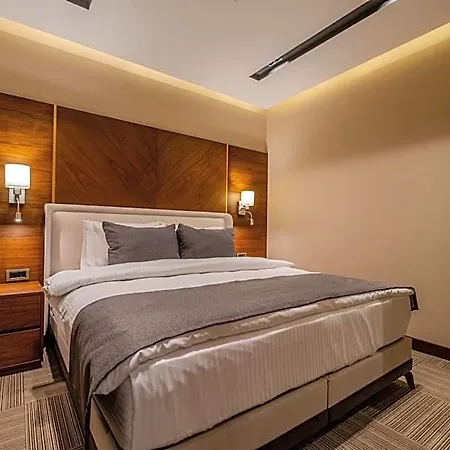 Hotel B'istanbul 4*