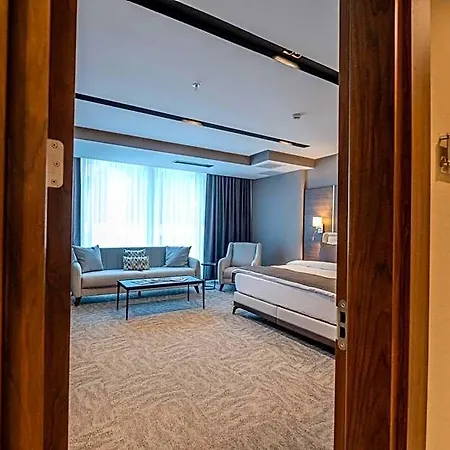 B'istanbul 4*