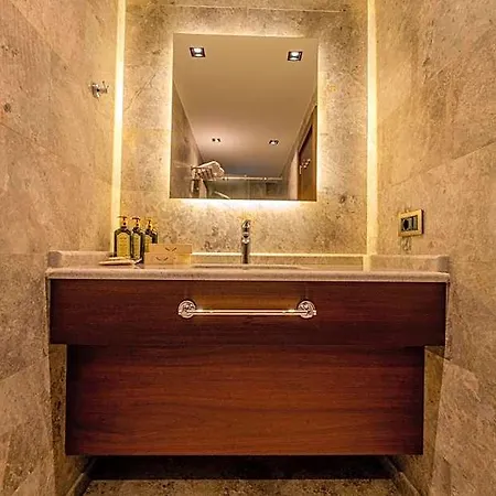 Hotel B'istanbul 4*