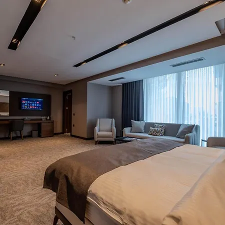 Отель B'istanbul 4*